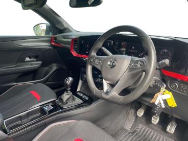 SPOTICAR Vauxhall Mokka 1.2 Turbo Gs Euro 6 (s/s) 5dr Used Car - Suv Petrol White - Gloucester - 1200642599_3