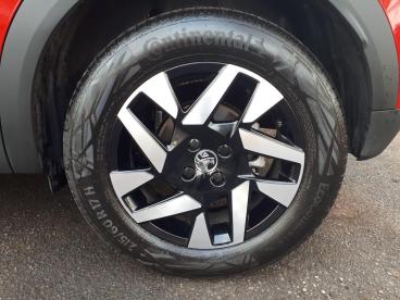 SPOTICAR Vauxhall Mokka Mokka-e 50kwh Design Auto 5dr Used Car - Suv Electric Red - Accrington - 1200479437_4