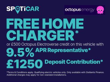 SPOTICAR Vauxhall Mokka Mokka-e 50kwh Ultimate Auto 5dr Used Car - Suv Electric Blue - Sudbury - 1200549145_2