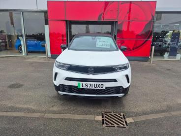 SPOTICAR Vauxhall Mokka Mokka-e 50kwh Ultimate Edition Auto 5dr Used Car - Suv Electric White - Boston - 1200556682_2