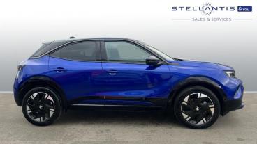 SPOTICAR Vauxhall Mokka Mokka-e 54kwh Gs Auto 5dr Used Car - Suv Electric White - Wimbledon - 1200564986_2