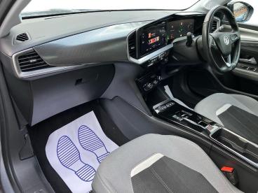 SPOTICAR Vauxhall Mokka Mokka-e 50kwh Elite Nav Premium Auto 5dr Used Car - Suv Electric Grey - Ilkeston - 1200566011_3