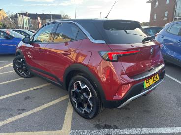 SPOTICAR Vauxhall Mokka Mokka-e 50kwh Ultimate Edition Auto 5dr Used Car - Suv Electric Red - Romford - 1200566858_4