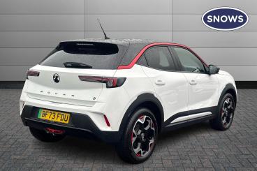 SPOTICAR Vauxhall Mokka Mokka-e 50kwh Gs Auto 5dr Used Car - Suv Electric White - Eastleigh - 1200571175_4