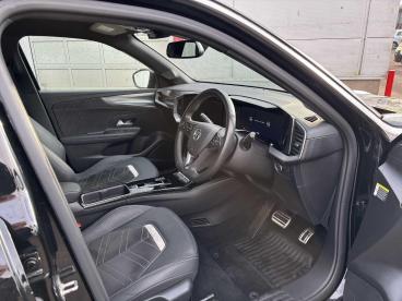 SPOTICAR Vauxhall Mokka Mokka-e 50kwh Ultimate Auto 5dr Used Car - Suv Electric Black - Inverness - 1200573255_4