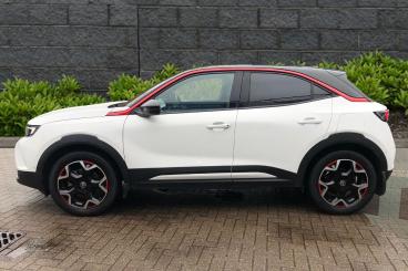 SPOTICAR Vauxhall Mokka Mokka-e 50kwh Sri Nav Premium Auto 5dr Used Car - Suv Electric White - Rugby - 1200578474_3