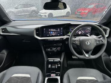 SPOTICAR Vauxhall Mokka Mokka-e 50kwh Ultimate Auto 5dr Used Car - Suv Electric Blue - Tonbridge - 1200583593_3