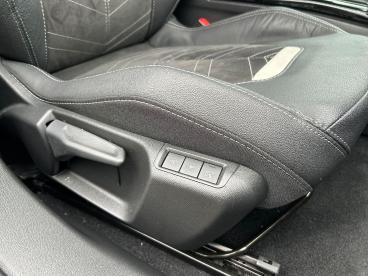 SPOTICAR Vauxhall Mokka Mokka-e 50kwh Ultimate Auto 5dr Used Car - Suv Electric Blue - Tonbridge - 1200583593_5