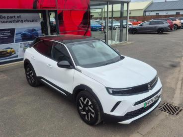 SPOTICAR Vauxhall Mokka Mokka-e 50kwh Griffin Auto 5dr Used Car - Suv Electric White - Boston - 1200584595_1