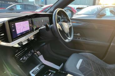 SPOTICAR Vauxhall Mokka Mokka-e 50kwh Ultimate Auto 5dr Used Car - Suv Electric Grey - Newark On Trent - 1200584811_2