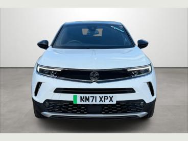 SPOTICAR Vauxhall Mokka Mokka-e 50kwh Ultimate Auto 5dr Used Car - Suv Electric White - Eastbourne - 1200593233_5