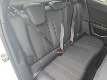 SPOTICAR Vauxhall Mokka Mokka-e 50kwh Sri Premium Auto 5dr Used Car - Suv Electric White - Workington - 1200594351_5
