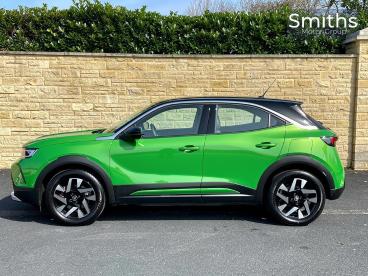 SPOTICAR Vauxhall Mokka Mokka-e 50kwh Elite Premium Auto 5dr Used Car - Suv Electric Green - Ilkeston - 1200602219_5