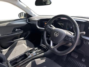 SPOTICAR Vauxhall Mokka Mokka-e 50kwh Se Premium Auto 5dr Used Car - Suv Electric Grey - Cheltenham - 1200618467_3