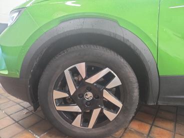 SPOTICAR Vauxhall Mokka Mokka-e 50kwh Elite Nav Premium Auto 5dr Used Car - Suv Electric Green - Workington - 1200623013_2
