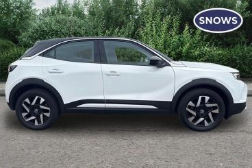 SPOTICAR Vauxhall Mokka Mokka-e 50kwh Elite Premium Auto 5dr Used Car - Suv Electric White - Eastleigh - 1200633392_4