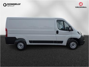 SPOTICAR Vauxhall Movano 2.2 Cdti 3500 Biturbo Prime L2 H1 Euro 6 (s/s) 5dr Used Car - Commercial Vehicle Diesel White - Dungannon - 1200569823_3
