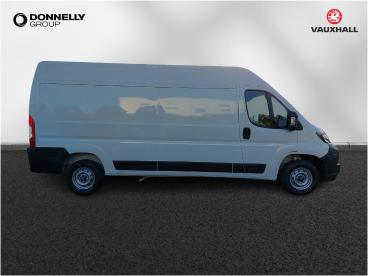 SPOTICAR Vauxhall Movano 2.2 Cdti 3.5t Heavy Prime L3 H2 Euro 6 (s/s) 5dr Used Car - Commercial Vehicle Diesel White - Dungannon - 1200622819_3
