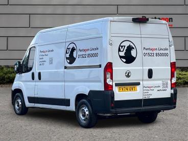 SPOTICAR Vauxhall Movano 2.2 Cdti 3500 Biturbo Prime L2 H2 Euro 6 (s/s) 5dr Used Car - Commercial Vehicle Diesel White - Lincoln - 1200632345_2