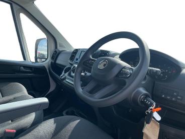 SPOTICAR Vauxhall Movano 2.2 Cdti 3500 Biturbo Prime L3 H3 Euro 6 (s/s) 5dr Used Car - Commercial Vehicle Diesel White - Sheffield - 1200632940_5