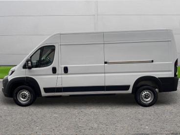 SPOTICAR Vauxhall Movano Electric Movano-e 4250 Hd 110kwh Prime Auto L3 H2 5dr (11kw Charger) Used Car - Commercial Vehicle Electric White - Worksop - 1200557000_4