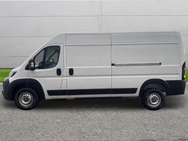 SPOTICAR Vauxhall Movano Electric Movano-e 4250 Hd 110kwh Prime Auto L3 H2 5dr (11kw Charger) Used Car - Commercial Vehicle Electric White - Worksop - 1200557001_4