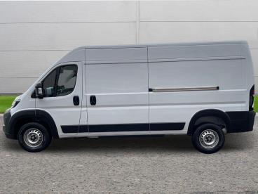 SPOTICAR Vauxhall Movano Electric Movano-e 4250 Hd 110kwh Prime Auto L3 H2 5dr (11kw Charger) Used Car - Commercial Vehicle Electric White - Worksop - 1200564374_4