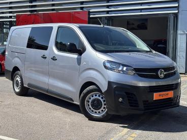 SPOTICAR Vauxhall Vivaro 2.0 Turbo D 3100 Dynamic Crew Van L2 H1 Euro 6 (s/ Used Car - Commercial Vehicle Diesel Grey - Romford - 1200526214_1