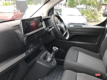 SPOTICAR Vauxhall Vivaro 1.5 Turbo D Prime Swb Euro 6 (s/s) 6dr Used Car - Commercial Vehicle Diesel White - Bangor - 1200537004_5