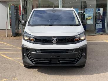 SPOTICAR Vauxhall Vivaro 1.5 Turbo D Prime Swb Euro 6 (s/s) 6dr Used Car - Commercial Vehicle Diesel White - Romford - 1200552753_2