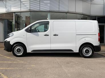 SPOTICAR Vauxhall Vivaro 1.5 Turbo D Prime Swb Euro 6 (s/s) 6dr Used Car - Commercial Vehicle Diesel White - Romford - 1200552753_4