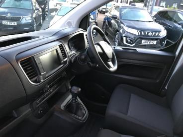 SPOTICAR Vauxhall Vivaro 1.5 Turbo D 2900 Prime L1 H1 Euro 6 (s/s) 6dr Used Car - Commercial Vehicle Diesel White - Bangor - 1200555549_5