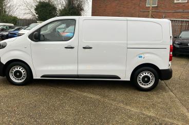 SPOTICAR Vauxhall Vivaro 1.5 Turbo D Prime Swb Euro 6 (s/s) 6dr Used Car - Commercial Vehicle Diesel White - Dartford - 1200572645_3