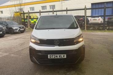 SPOTICAR Vauxhall Vivaro 1.5 Turbo D Prime Swb Euro 6 (s/s) 6dr Used Car - Commercial Vehicle Diesel White - Dartford - 1200578442_2