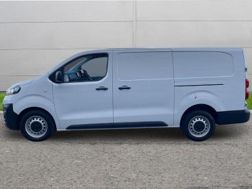 SPOTICAR Vauxhall Vivaro 2.0 Turbo D 3100 Prime Auto L2 H1 Euro 6 (s/s) 6dr Used Car - Commercial Vehicle Diesel White - Worksop - 1200580650_4