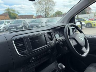 SPOTICAR Vauxhall Vivaro 1.5 Turbo D 2900 Prime L2 H1 Euro 6 (s/s) 6dr Used Car - Commercial Vehicle Diesel White - Billinghay - 1200595657_4