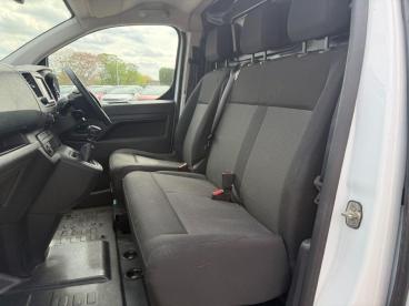 SPOTICAR Vauxhall Vivaro 1.5 Turbo D 2900 Prime L2 H1 Euro 6 (s/s) 6dr Used Car - Commercial Vehicle Diesel White - Billinghay - 1200595657_5