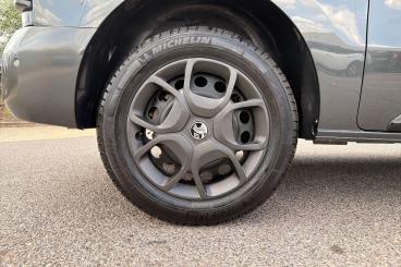 SPOTICAR Vauxhall Vivaro 1.5 Turbo D Pro Swb Euro 6 (s/s) 6dr Used Car - Commercial Vehicle Diesel Grey - Basildon - 1200621812_5