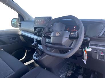 SPOTICAR Vauxhall Vivaro 2.0 Turbo D Prime Xl Panel Van Lwb Euro 6 6dr Used Car - Commercial Vehicle Diesel White - Sheffield - 1200632942_5