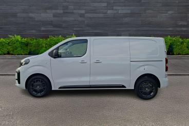 SPOTICAR Vauxhall Vivaro 1.5 Turbo D Pro Swb Euro 6 (s/s) 6dr Used Car - Commercial Vehicle Diesel White - Telford - 1200643309_4