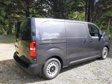 SPOTICAR Vauxhall Vivaro Vivaro-e 75kwh Prime Auto Swb 6dr (7.4kw Charger) Used Car - Commercial Vehicle Electric Grey - Cumnock - 1200533739_3