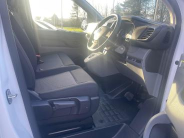 SPOTICAR Vauxhall Vivaro Vivaro-e 3100 50kwh Dynamic Auto L2 H1 6dr (7.4kw Charger) Used Car - Commercial Vehicle Electric White - Bridgend - 1200566454_3