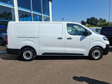 SPOTICAR Vauxhall Vivaro Vivaro-e 3100 50kwh Prime Auto L2 H1 6dr (7.4kw Charger) Used Car - Commercial Vehicle Electric White - Boston - 1200614919_2