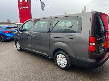 SPOTICAR Vauxhall Vivaro Life Vivaro-e Life 50kwh Combi Auto Lwb 5dr (9 Seat, 7.4kw Charger) Used Car - Commercial Vehicle Electric Grey - Boston - 1200569258_4