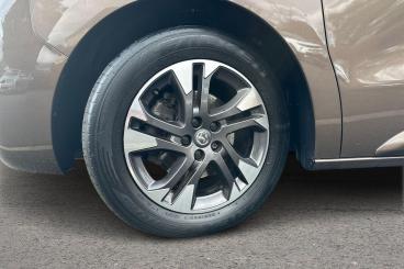 SPOTICAR Vauxhall Vivaro Life Vivaro-e Life 50kwh Ultimate Auto Lwb 5dr (8 Seat, 7.4kw Charger Used Car - Commercial Vehicle Electric Brown - Eastleigh - 1200577603_5