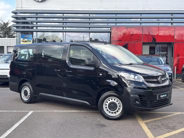 SPOTICAR Vauxhall Vivaro Life Vivaro-e Life 50kwh Combi Auto Lwb 5dr (9 Seat, 11kw Charger) Used Car - Mpv Electric Black - Romford - 1200584049_1