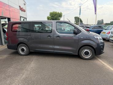 SPOTICAR Vauxhall Vivaro Life Vivaro-e Life 50kwh Combi Auto Lwb 5dr (9 Seat, 11kw Charger) Used Car - Commercial Vehicle Electric Grey - Boston - 1200608137_5