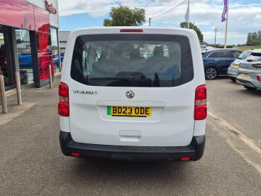 SPOTICAR Vauxhall Vivaro Life Vivaro-e Life 50kwh Combi Auto Lwb 5dr (9 Seat, 11kw Charger) Used Car - Commercial Vehicle Electric White - Boston - 1200608138_5