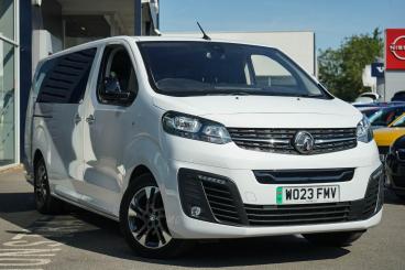 SPOTICAR Vauxhall Vivaro Life Vivaro-e Life 50kwh Ultimate Auto Lwb 5dr (8 Seat, 11kw Charger) Used Car - Mpv Electric White - Leamington - 1200622056_1