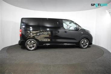 SPOTICAR Vauxhall Vivaro Life Vivaro-e Life 75kwh Ultimate M Mpv Auto Mwb 5dr (8 Seat, 11kw Ch Used Car - Commercial Vehicle Electric Black - Bodmin - 1200628611_3